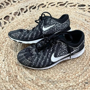 Nike Free 5.0 TR Fit 5 Women's Size 8.5 Black/White Running Shoes 704695-009